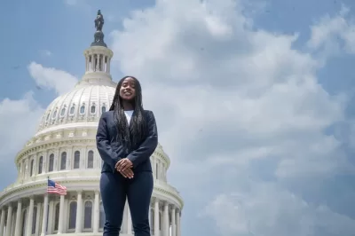 Aaliyah Moore, Bates College, Class of 24’, poses for a portrait at the U.S. Capitol in Washington, D.C., on Tuesday, July 18, 2023. Photo by Cheriss May, Ndemay Media Group for Bates College.