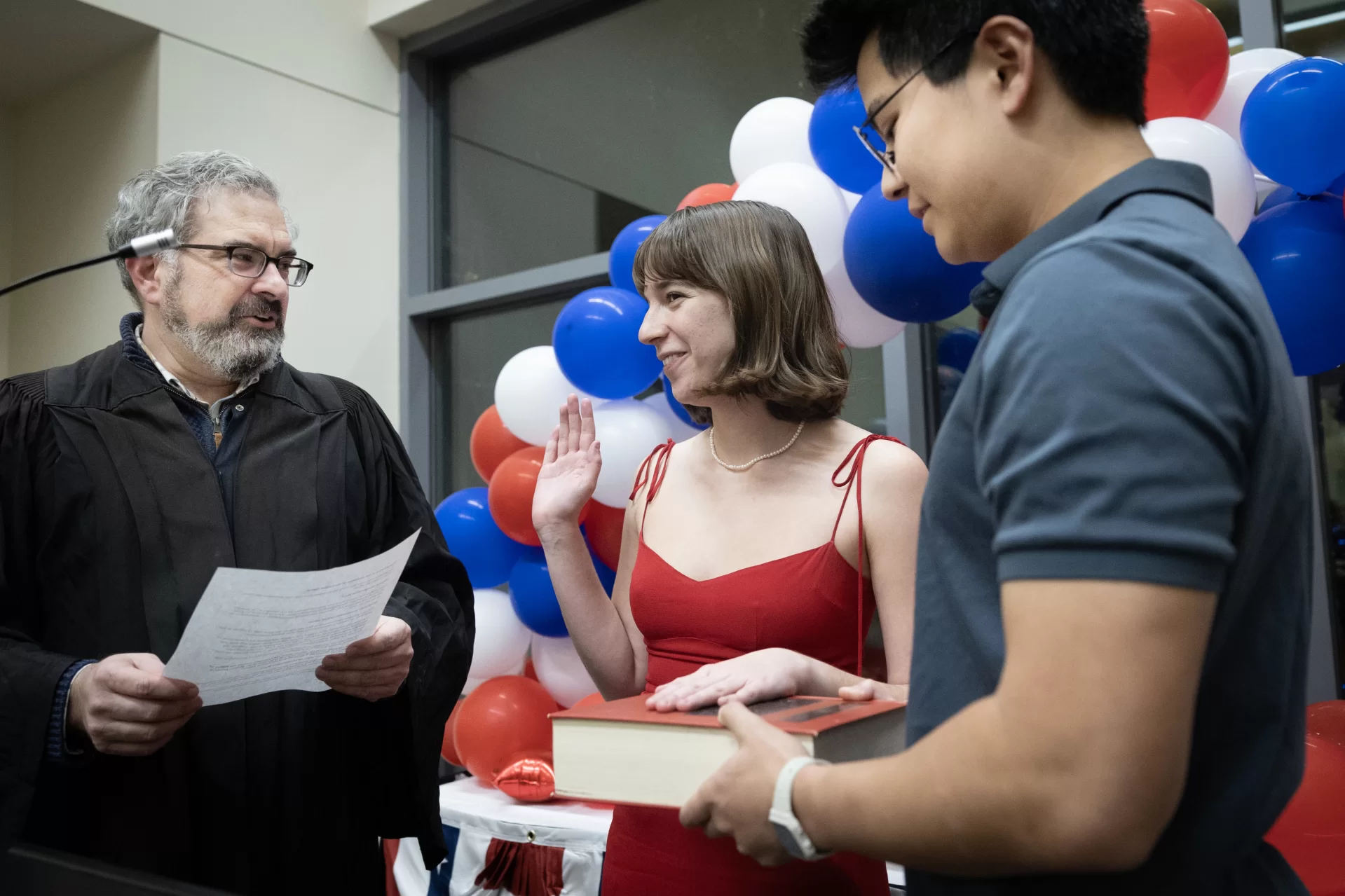 Dear Voters and Community Members,

The day is here!! President Elect Claire Bennett will be sworn in by Chief Justice Stephen Engel at 7:15 PM upstairs in New Commons.  There will be treats and mocktails and celebration!!! 

Please feel free to dress swanky or casual -- whatever best fits your vibe.  

Thanks for your enthusaism and participation!
skr